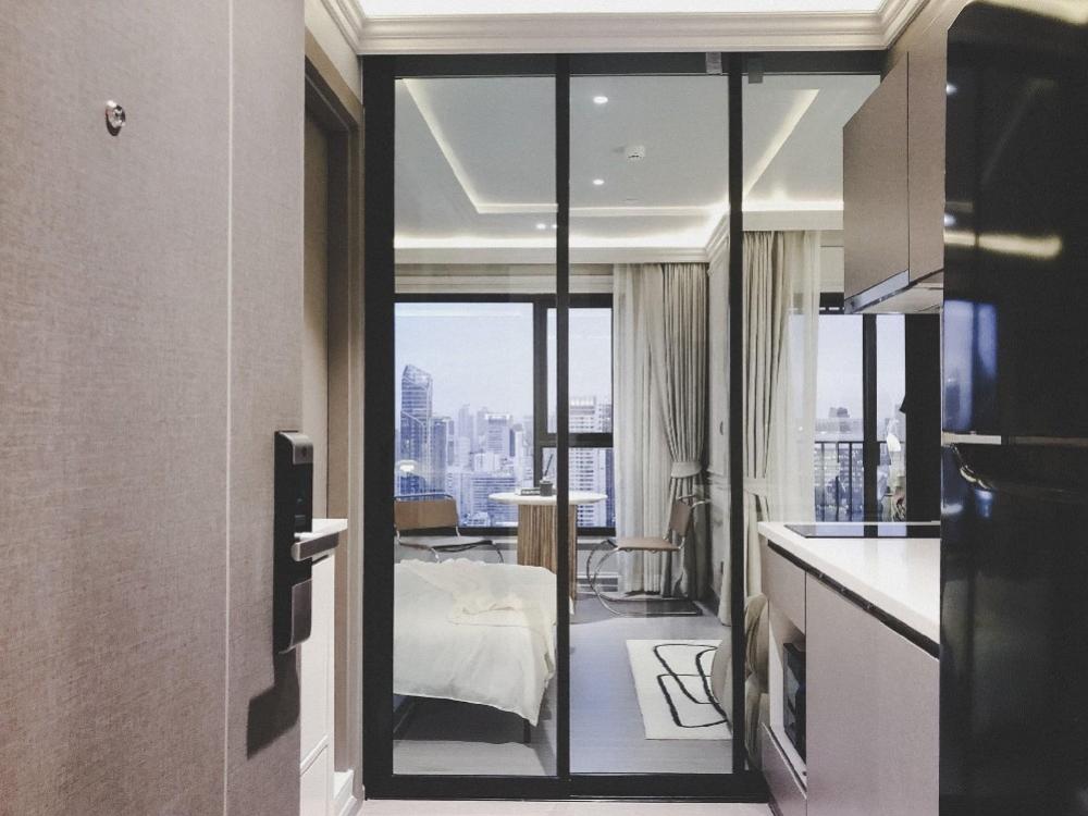 For RentCondoRama9, Petchburi, RCA : For rent, LIFE Asoke - Rama 9 (Life Asoke - Rama 9), interested in details. You can make an appointment to see the room. #Add Line, reply very quickly. Add Line Line ID: @780usfzn (with @ too) Room code: LAR9.2