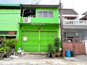 For SaleTownhouseBang Sue, Wong Sawang, Tao Pun : Townhouse, Soi Nomchit, Prachachuen Road.