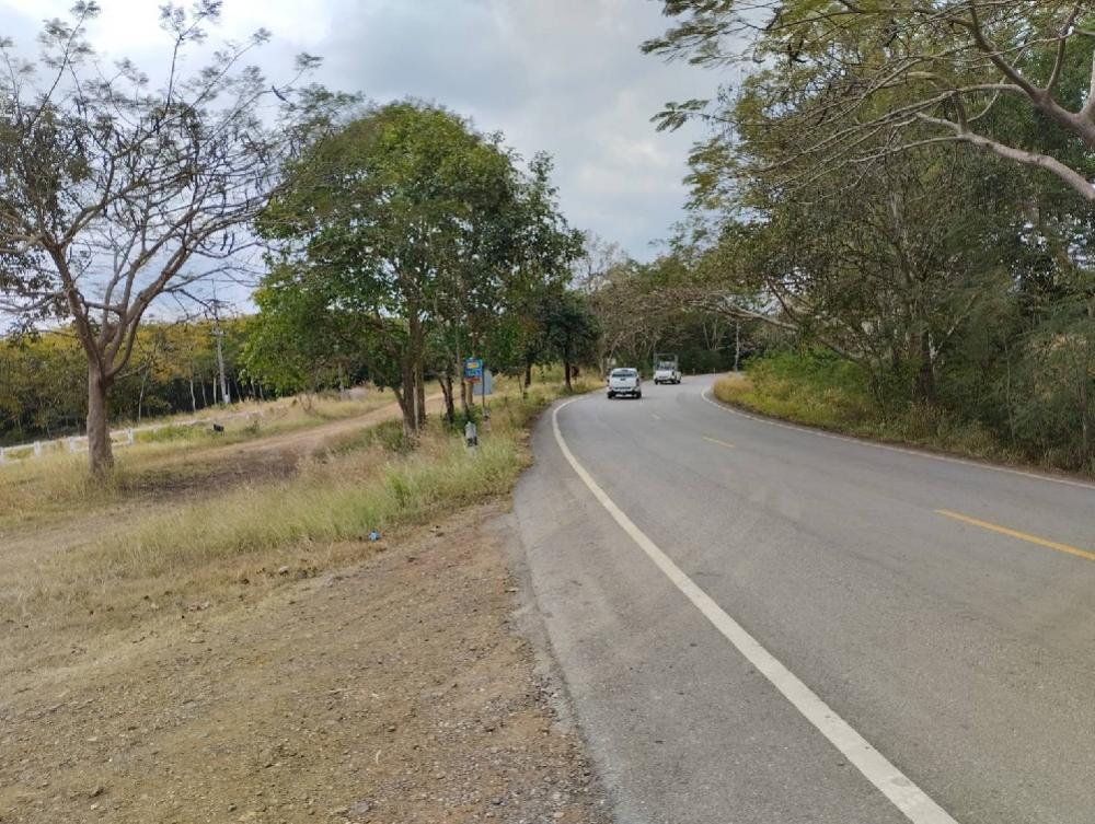 ขายที่ดินจันทบุรี : ที่ดิน2,100ไร่ ติดถนนลาดยาง