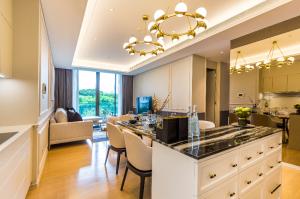 ขายคอนโดวิทยุ ชิดลม หลังสวน : FOR RENT/SALE คอนโด Baan sindhorn 2bedrooms *** ห้องใหม่ new room