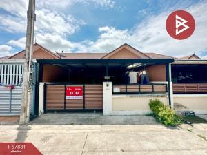 For SaleTownhouseSriracha Laem Chabang Ban Bueng : Single-storey townhouse for sale Chayarom Village, Ban Bueng (Chayarom Village), Chonburi