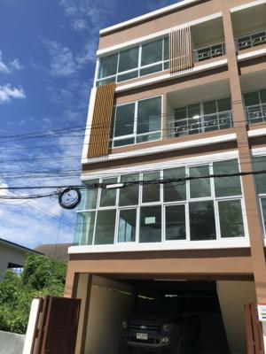 For SaleShophouseKhon Kaen : For sale, 4-story commercial building, location in the middle of Khon Kaen, Soi Tongsiri Subdistrict.