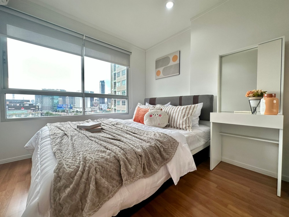 For SaleCondoRama9, Petchburi, RCA : Beautifully decorated room for sale, Lumpini Park Rama 9, Ratchada, ready to move in, near MRT Rama 9, call 093-887-8964.