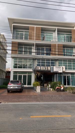 For RentHome OfficeMin Buri, Romklao : Newly built commercial building for rent 174 SoHo Home Office