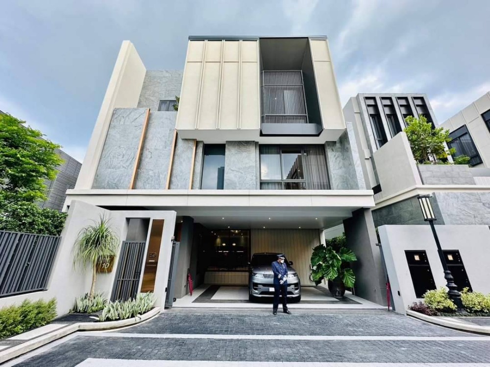 ขายบ้านพัฒนาการ ศรีนครินทร์ : ขายก่อนโอน บ้านหรูหัวมุมถนน บ้านเลขที่ 567/8 3ชั้น ลิฟต์ส่วนตัว ใกล้ทองหล่อ เอกมัย สุขุมวิท