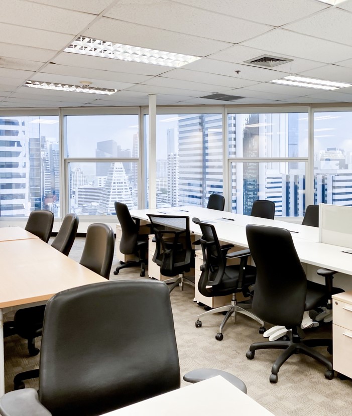 For RentOfficeSathorn, Narathiwat : Grade A office, location in the heart of Bangkok, Next to Chong Nonsi BTS, size 179.68 sq m, fully furnished.