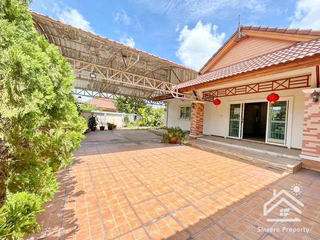 For SaleHouseSriracha Laem Chabang Ban Bueng : House for sale, Natthawadee 3, Nong Yai Bu-Tonnam, 112 wa, near J-Park Sriracha.