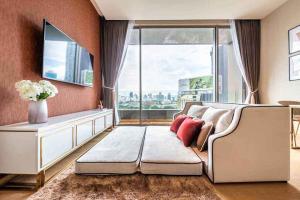 ขายคอนโดสีลม ศาลาแดง บางรัก : Fully Furnished 1 Bed Condo for Sale!