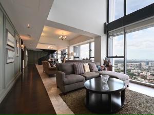 ให้เช่าคอนโดสาทร นราธิวาส : The Met Sathorn for rent 4beds 5baths 366 sqm 300,000 per month