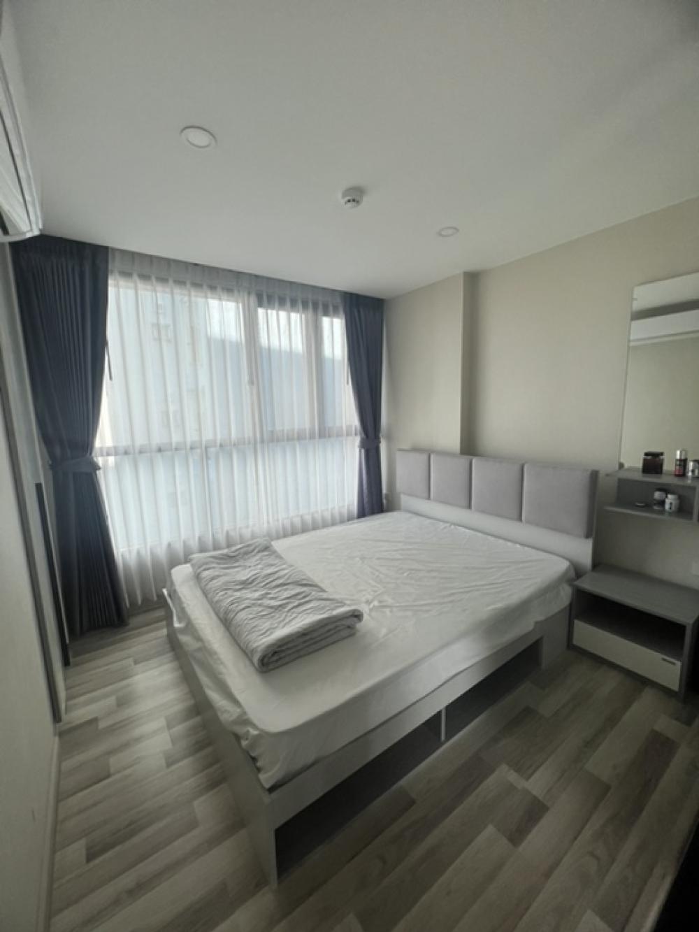 For SaleCondoRatchadapisek, Huaikwang, Suttisan : Condo for sale, ready to move in, The Cube Premium Ratchada 32, complete with furniture and electrical appliances.