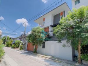 For SaleHouseBang Sue, Wong Sawang, Tao Pun : Sell ​​/ rent a 3-storey detached house, size 42 square wa. Suitable for home office, residential house, office coordinates Prachachuen, Prachanukun intersection, Ratchada-Wong Sawang, MRT Tao Poon.