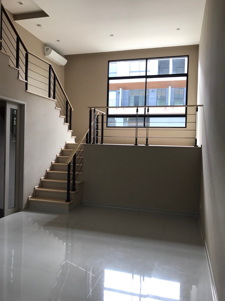 For SaleTownhousePattanakan, Srinakarin : Townhome near Thonglor
