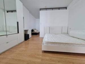 For SaleCondoKasetsart, Ratchayothin : Renovated like a new room!! Condo Supalai Park, Kaset Intersection, next to BTS Kaset, Kaset University, Major Ratchayothin, ready to move in.