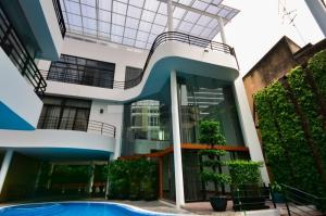 ให้เช่าคอนโดสุขุมวิท อโศก ทองหล่อ : LeVara Apartment for Rent 4Beds 5baths 438 sqm 170,000 per month