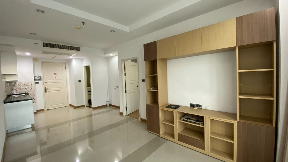 For SaleCondoRama9, Petchburi, RCA : Condo for sale in the heart of Ratchada, Rama 9, large room, Supalai Wellington 1, near the Ministry of Culture