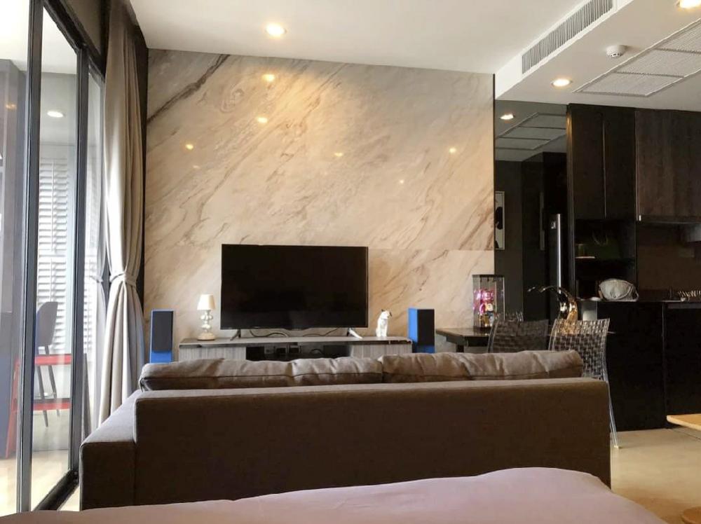 For RentCondoSiam Paragon ,Chulalongkorn,Samyan : Ashton Chula - Silom Condo for rent : 1 bedroom for 34.5 sqm. on 35th fl. Nice decorated , fully furnished and electrical appliance.Just 190 m. to MRT Samyan. Rental only for 32,000 / M.