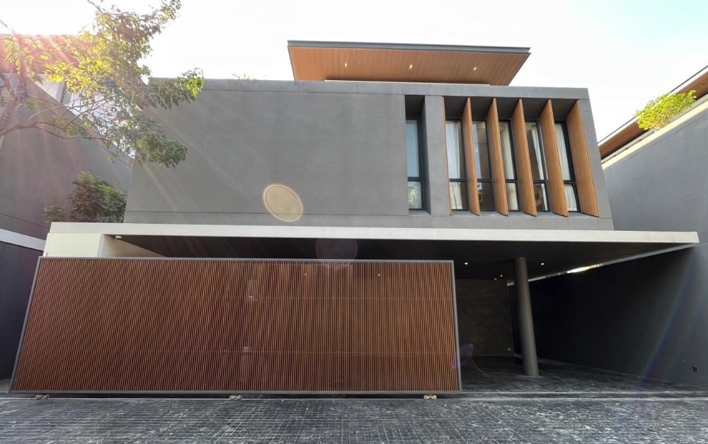 ขายบ้านพระราม 9 เพชรบุรีตัดใหม่ RCA : ISSARA RESIDENCE RAMA9