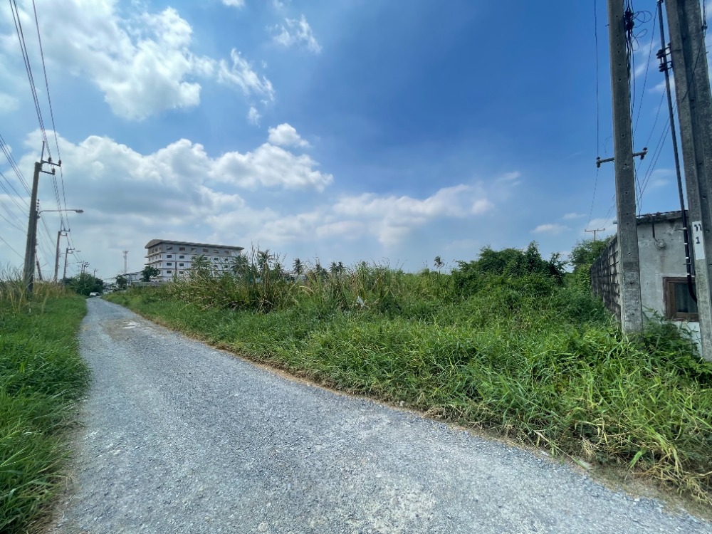 For SaleLandEakachai, Bang Bon : Land for sale, Bang Bon, 4 large plots, 7 rai, 1 ngan, 25 sq m. Tel. 095-089-2688