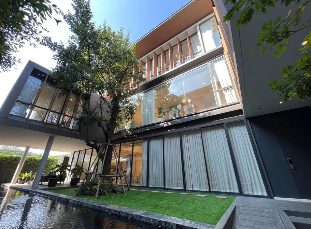 For RentHouseRama9, Petchburi, RCA : Selling / Rental : Baan Issara Rama 9 , 5 Bed 7 Bath , 853 sqm , 131 sqw , 2 Maid Room , 5 Parking lot 🔥🔥 Rental Price : 800,000 THB / Month 🔥🔥🔥🔥Selling Price : 215,000,000 THB 🔥🔥#superluxuryhousebkk#Ultraluxurycondo #luxuryhousebangkok #superlux