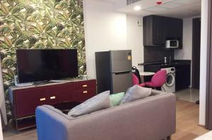 For SaleCondoSiam Paragon ,Chulalongkorn,Samyan : Code C20230900138....Ashton Chula - Silom sale with tenant, 1 bedroom, 1 bathroom, high floor, furnished, Special Deal!!