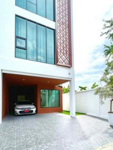 For SaleHome OfficeChokchai 4, Ladprao 71, Ladprao 48, : Home office for sale, 3.5 floors, Nak Niwat area, Lat Phrao 71, Chok Chai 4, newly built home office, ready to decorate *** Selling 4 houses, price 10.9 - 11.9 million baht, no common fees ***