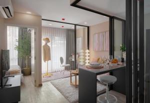 For SaleCondoChokchai 4, Ladprao 71, Ladprao 48, : Condo next to 2 electric train lines, central area on every floor.