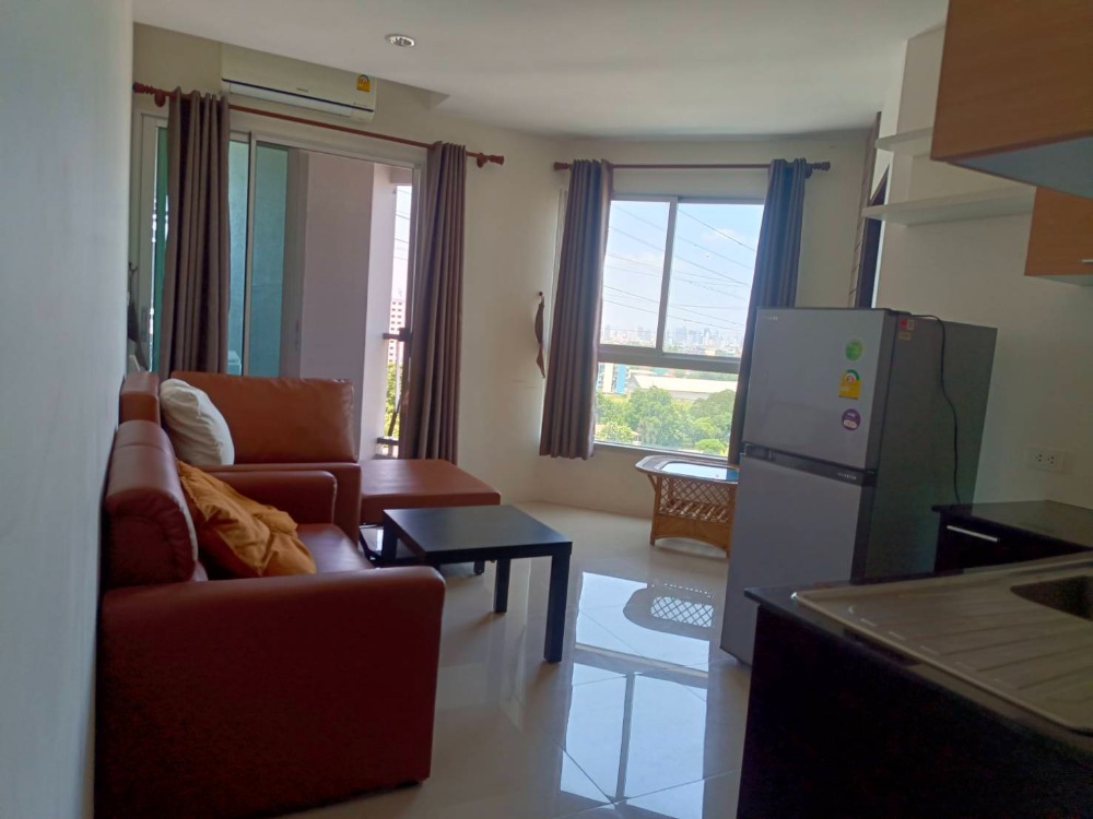 For RentCondoPattanakan, Srinakarin : For rent, Assakarn Srinakarin, large room 41 sq m, next to MaxValu, yellow BTS, Airport Link Hua Mak.