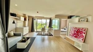 For SaleCondoBangna, Bearing, Lasalle : 📌📌Urgent sale!!! New condo near BTS Bangna, fully furnished, ready to move in.