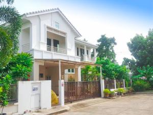 For SaleHouseLadkrabang, Suwannaphum Airport : Urgent sale, luxury detached house, Perfect Place, Lat Krabang, special corner house, price 9.9 million.
