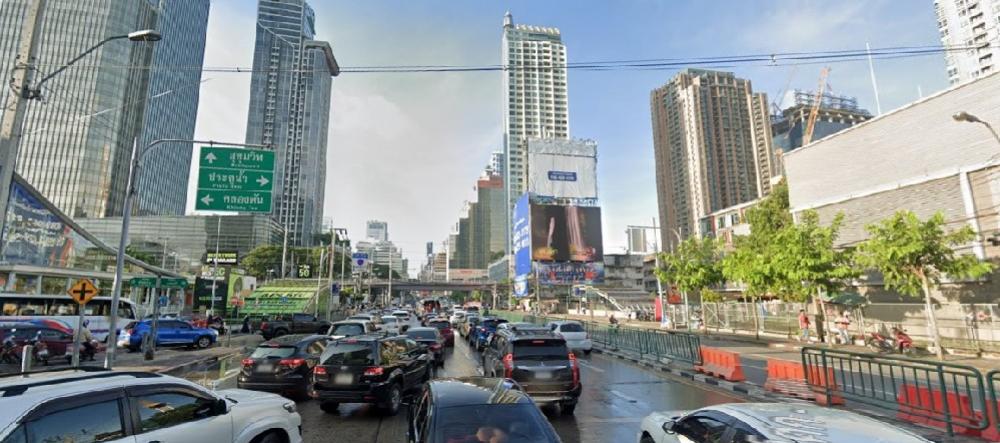 For SaleLandSukhumvit, Asoke, Thonglor : Land for sale in Kamphaeng Phet 7, next to Makkasan Station, near Asoke intersection, cheap price, next to the road, suitable for doing business.