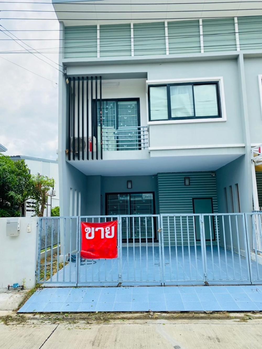 For SaleTownhouseNonthaburi, Bang Yai, Bangbuathong : House for sale, Lapawan 23, next to the main road 345-Ratchaphruek, corner plot, decorated, ready to move in. *Free transfer fee (5% to broker)