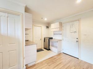 For SaleCondoKasetsart, Ratchayothin : Condo for sale, Lumpini Place Ratchayothin, next to BTS Ratchayothin.