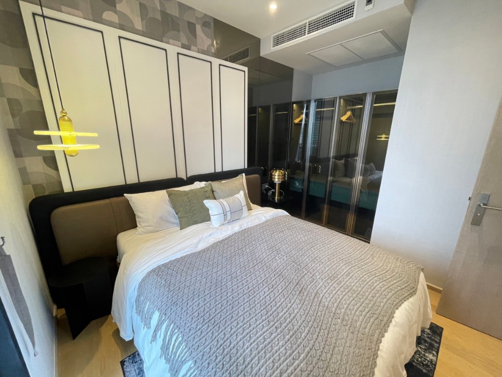 For SaleCondoRama9, Petchburi, RCA : ✨Click now✨ 1B Plus🏣 Fully furnished 🏣 Ready to move in ✔ Lots of promotions ✔ Taken care of by project sales 💥