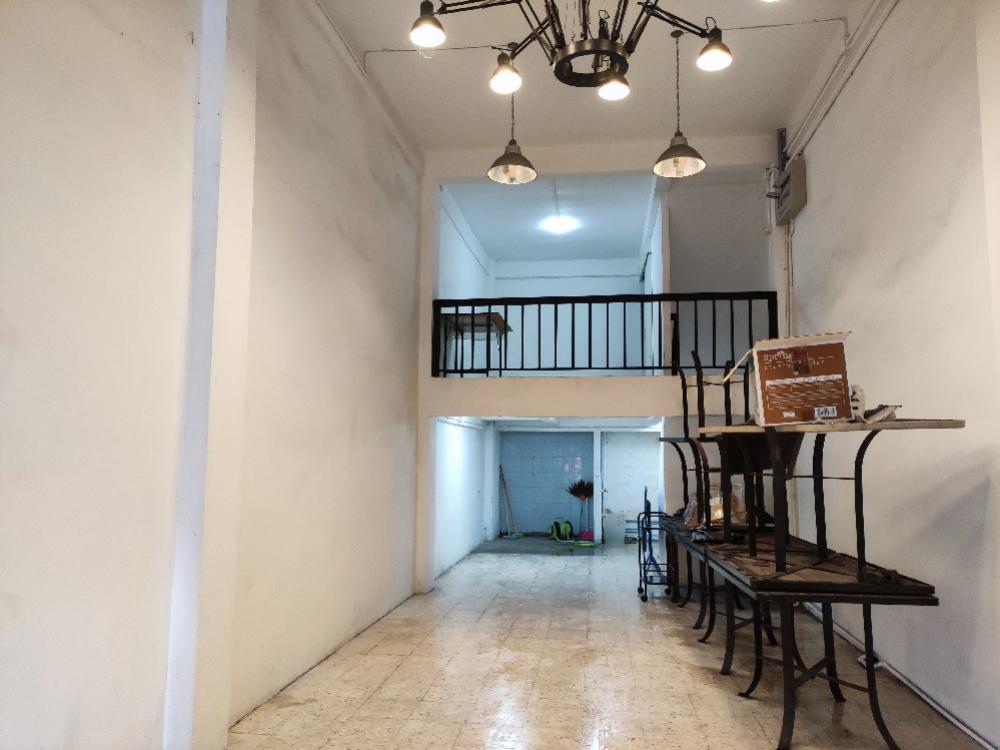 For RentShophouseBang Sue, Wong Sawang, Tao Pun : ☑️ Shophouse for rent, very good location, next to the exit of the Purple Line, Tao Poon Station, 4.5 floors, size 13 square wah, front width 4 meters, depth 12 meters, usable area 196 sq m, 400 meters to Westgate Mall @ Bang Sue, 200 meters to Tao Poon M