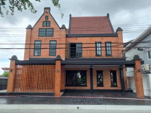 For SaleRetailMin Buri, Romklao : NF69 - Loft style house for sale, Ramkhamhaeng area, near international school.