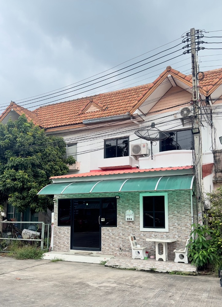 For SaleTownhouseSriracha Laem Chabang Ban Bueng : Townhome for sale, Eastern Land House 3, Sriracha.