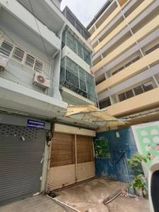 For SaleShophouseSapankwai,Jatujak : Shophouse for sale, 4.5 floors, corner room, Saphan Khwai area, Ari, Pradipat, near BTS Saphan Khwai, BTS Ari, Wimut Hospital.