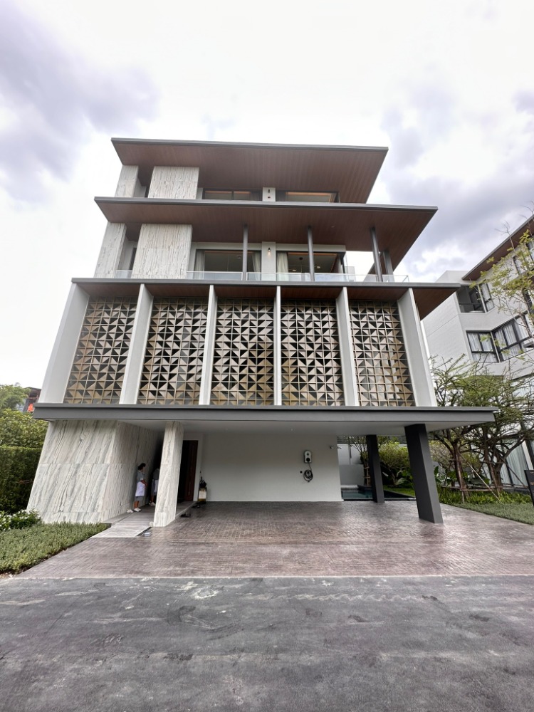 For SaleHouseRama9, Petchburi, RCA : 𝐀𝐑𝐓𝐀𝐋𝐄 𝐀𝐬𝐨𝐤𝐞 - 𝐑𝐚𝐦𝐚 𝟗 in the heart of Rama 9, starting at 35 million baht*