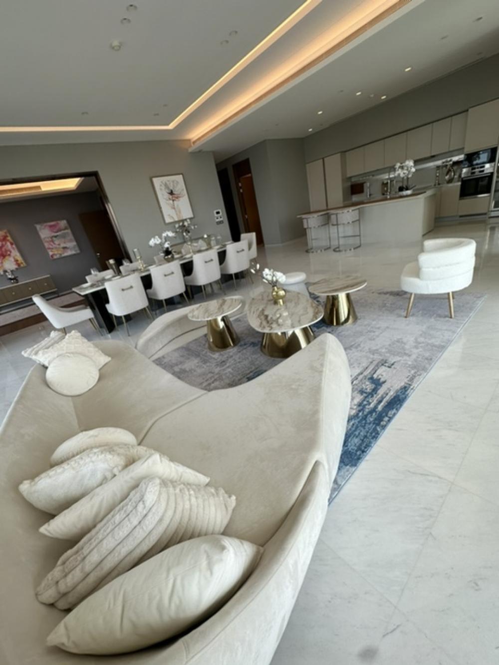 ขายคอนโดวิทยุ ชิดลม หลังสวน : Rental / Selling : Penhouse at The Residence at Sindhorn Kempinski Hotel , Luangsuan , 3+1 Beds , 4 Bath with Maid Room , 337 sqm 🔥🔥Rental Price : 600,000 THB / Month🔥🔥🔥🔥Selling Price : 130,000,000 THB 🔥🔥🔥