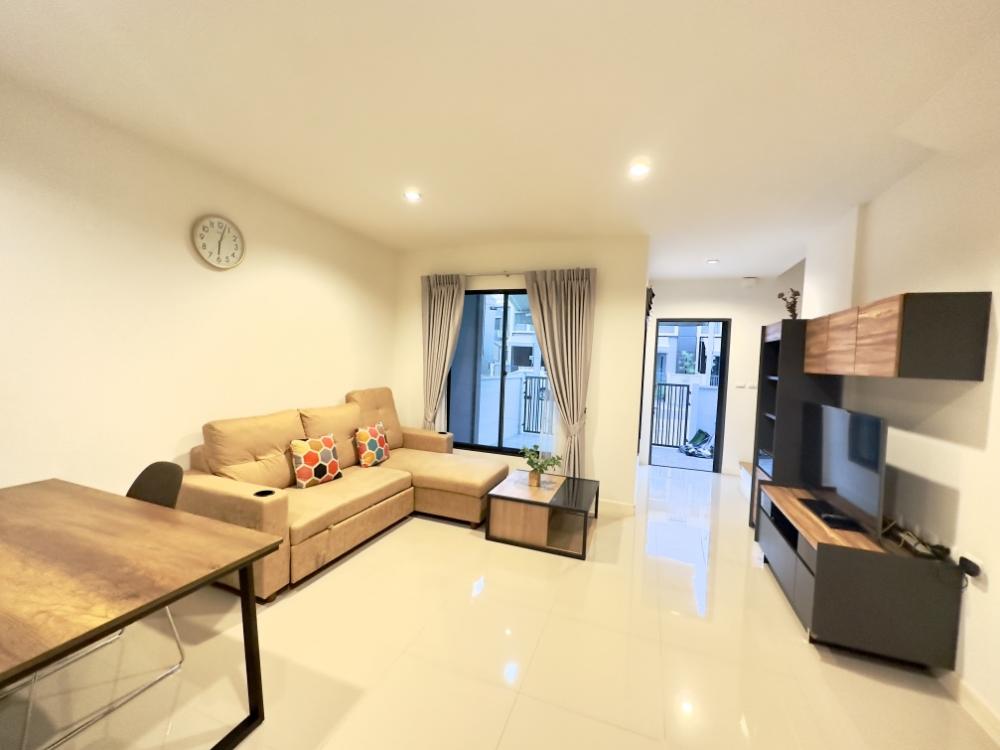 For RentTownhouseSamut Prakan,Samrong : 🌟 For rental Townhome Pleno- Sukhumvit - Bangna . Fully Furnished.📍Nearby Mega Bangna Townhome 2 storeys 3 Bedrooms / 2 Bathrooms. 🔑Rental Fee 20,000 THB / Monthly.
