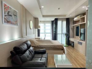 For RentCondoSriracha Laem Chabang Ban Bueng : Condo for rent, Ladda Plus, in the heart of Sriracha, new room, never rented out before.