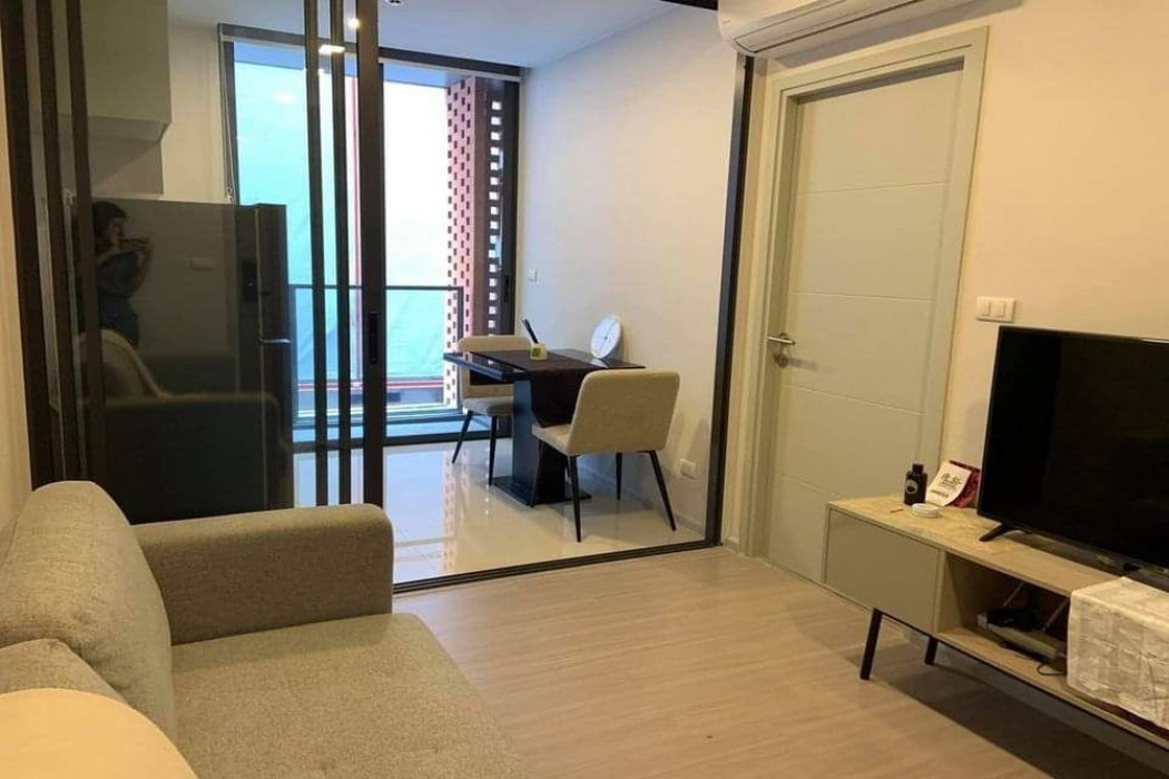 For SaleCondoSukhumvit, Asoke, Thonglor : Code C20230900339....Quintara Treehaus Sukhumvit 42 sale with tenant, 1 bedroom, 1 bathroom, furnished, Special Deal!!