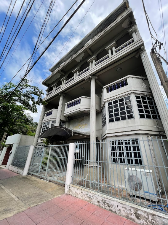 For SaleShophouseRama 8, Samsen, Ratchawat : 5 Storey, 2 buildings | 168 sq.w. 1,620 sq.ท. | Suitable for business and residential purposes.