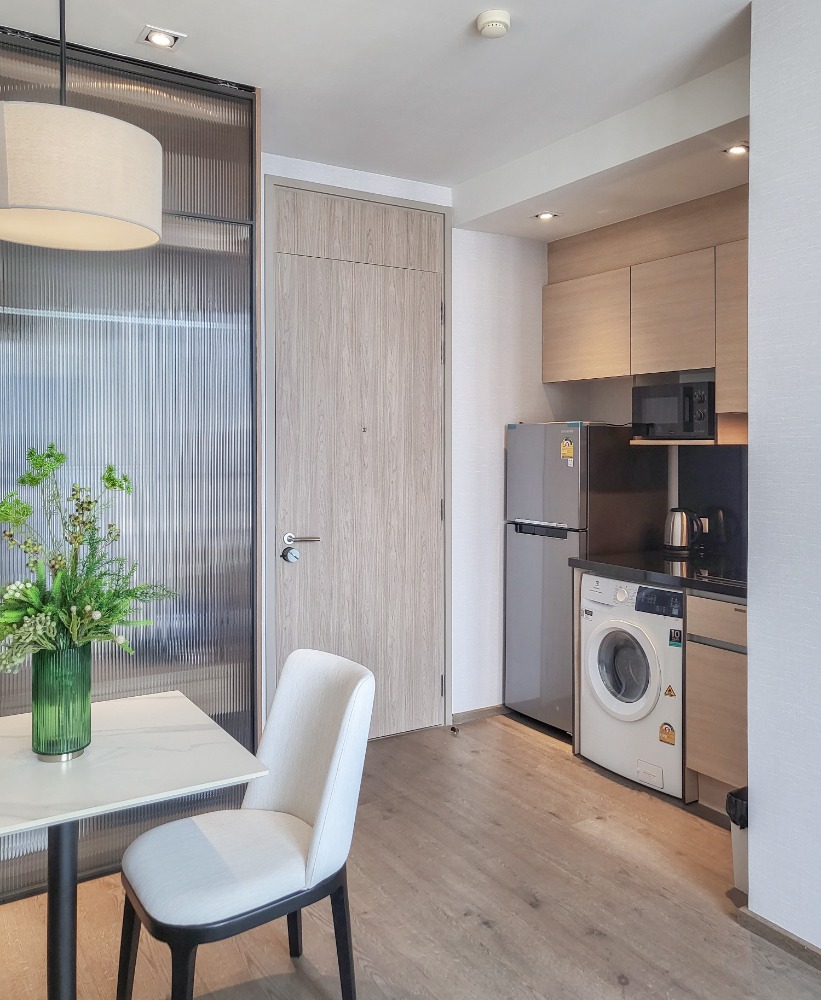 For RentCondoSukhumvit, Asoke, Thonglor : ✅Hot deal until 30/04/24🔥Condo for rent at Park 27, Park Origin Phrom Phong, Studio room,⚡ Free Wi-Fi🔥(Service residence by Hampton) ✅ Reserve a room now, as we have limited availability.