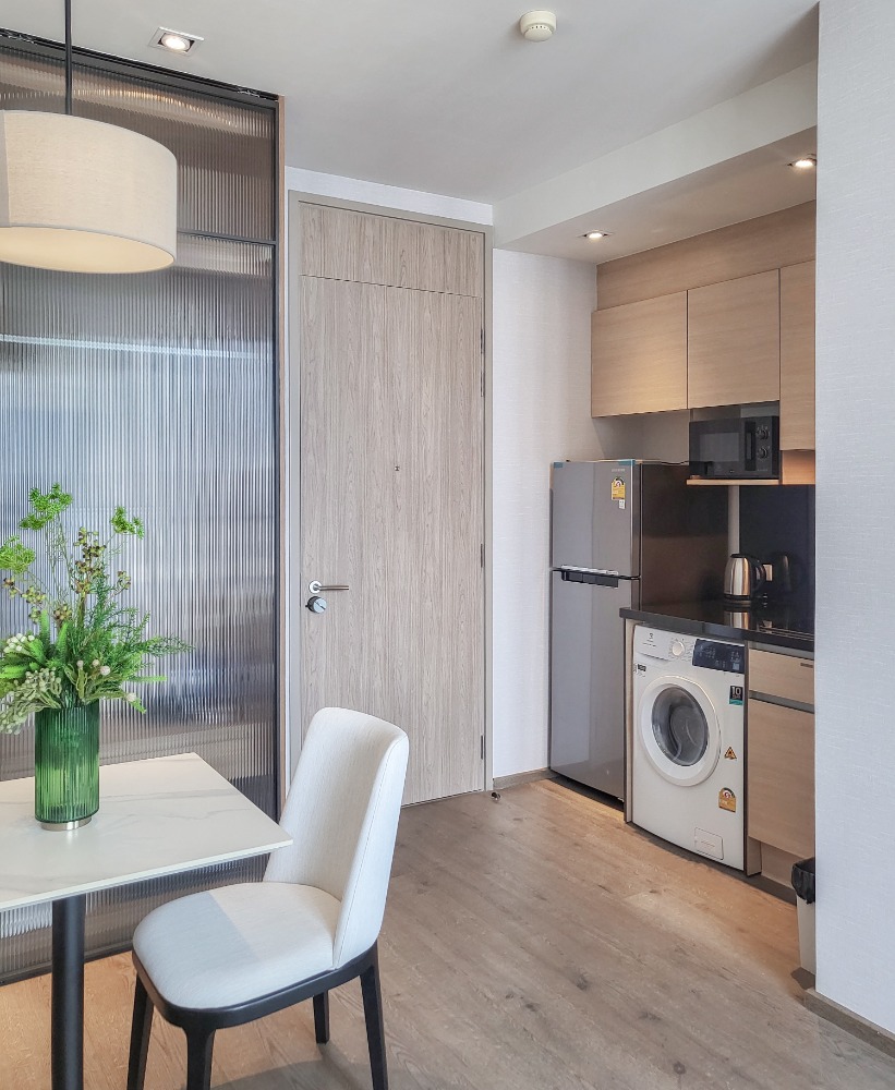 For RentCondoSukhumvit, Asoke, Thonglor : X ✅ Condo for rent at Park Origin Phrom Phong, Studio room, THB 23,000⚡ Free Wi-Fi🔥(Service residence by Hampton) ✅ Reserve a room now, as we have limited availability.