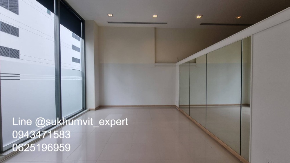 For RentRetailSukhumvit, Asoke, Thonglor : Phrom Phong for rent, sales space for a shop, 160-180 sq m, good location.