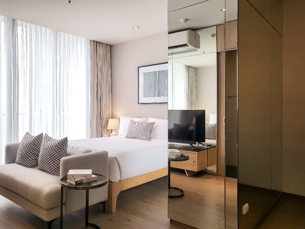 For RentCondoSukhumvit, Asoke, Thonglor : X ✅ Condo for rent at Park Origin Phrom Phong, Studio room, ⚡  Free Wi-Fi🔥 (Service residence by Hampton) ✅ Reserve a room now, as we have limited availability.