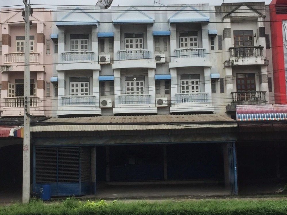 For SaleShophousePathum Thani,Rangsit, Thammasat : Urgent sale!! Commercial building, Lam Luk Ka, 3 units (owner selling himself)