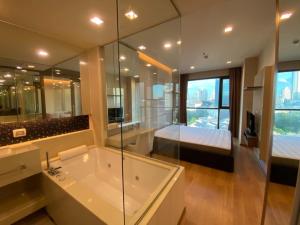 For RentCondoSathorn, Narathiwat : For rent: The Address Sathorn, beautiful, luxurious room, 12A floor, near BTS St. Louis, fully furnished. Ready to move in.