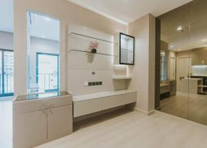 For SaleCondoSapankwai,Jatujak : Condo for sale, 2 bedrooms, 1 bathroom, next to BTS Saphan Khwai, 1 minute walk.
